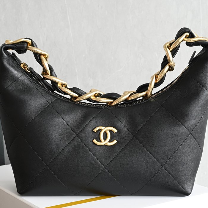 CHANEL カーフレザー ブラック×ホワイト×ゴールド 脇下バッグ ヴィンテージ 28×24×8cm サイズ:28×24×8cm CHANEL カーフレザー ブラック×ホワイト×ゴールド 脇下バッグ ヴィンテージ 28×24×8cm サイズ:28×24×8cm
