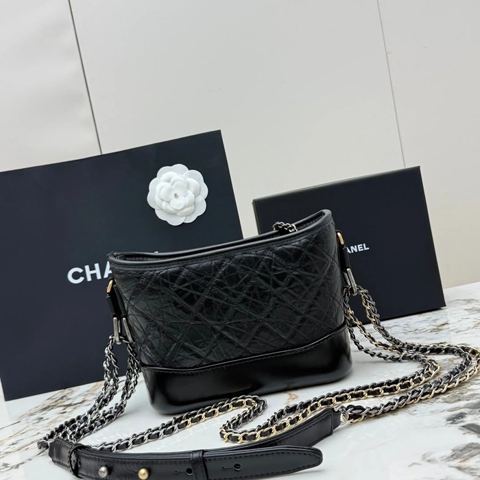 CHANEL A91810 カーフレザー 菱格紋 ゴールド 斜め掛けバッグ クラシック ヴィンテージ 20×15×8cm サイズ:20×15×8cm