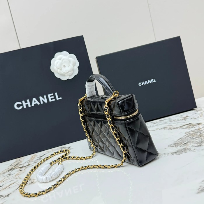 CHANEL AP4974 ラムレザー 菱格紋 ブラック×ゴールド 斜め掛けバッグ クラシック ヴィンテージ 19.5×17×5cm サイズ:19.5×17×5cm