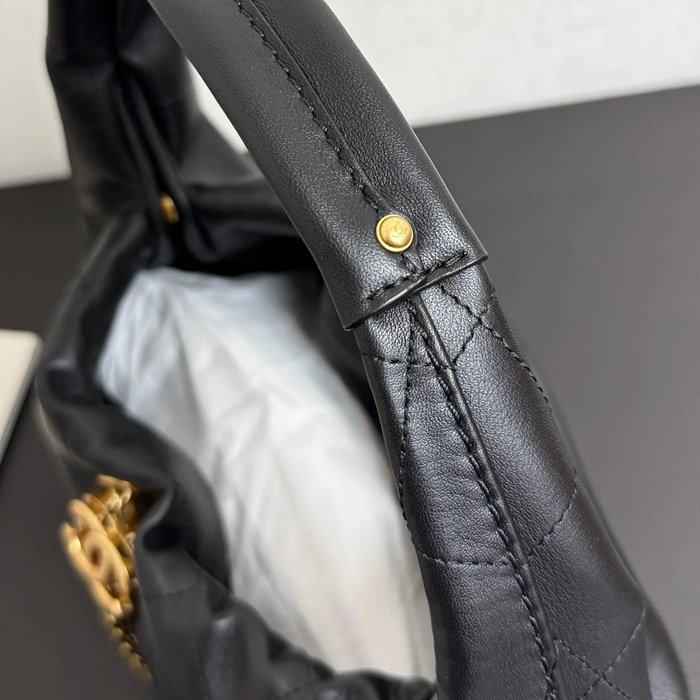 CHANEL カーフレザー ショルダーバッグ 大 29×18×12cm サイズ:29×18×12cm
