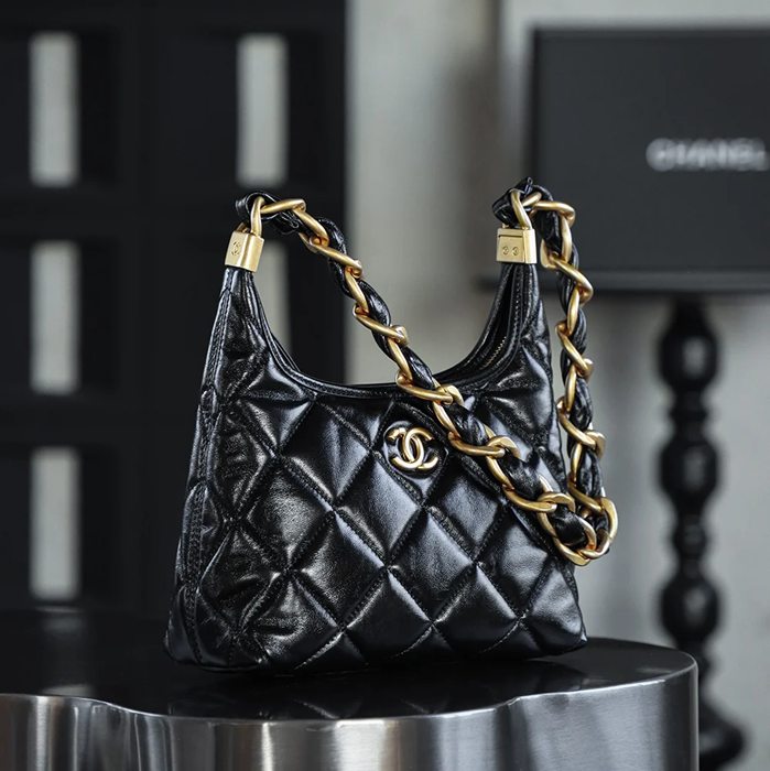 CHANEL ラムレザー ゴールド ショルダーバッグ ヴィンテージ 22.5×19.5×8.5cm サイズ:22.5×19.5×8.5cm