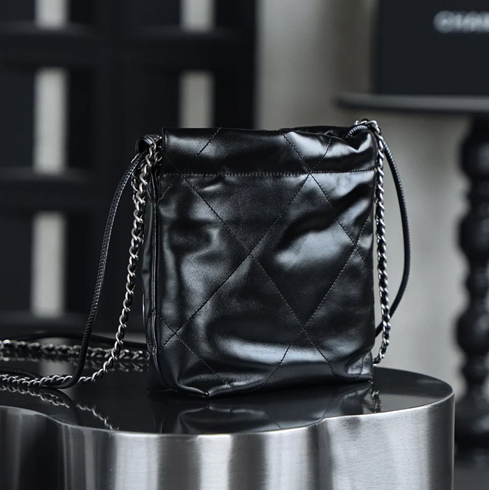 CHANEL スエード シルバー×ゴールド 斜め掛けバッグ ヴィンテージ 小 20×19×6cm サイズ:20×19×6cm