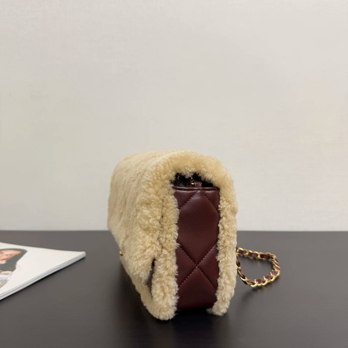 CHANEL 99412 ブラウン 斜め掛けバッグ 大容量 小 23.5×16×7.5cm サイズ:23.5×16×7.5cm