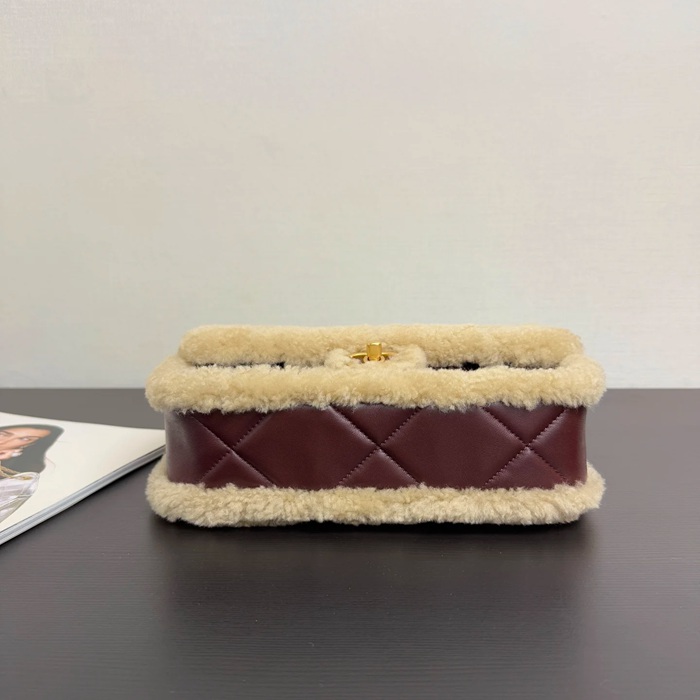CHANEL 99412 ブラウン 斜め掛けバッグ 大容量 小 23.5×16×7.5cm サイズ:23.5×16×7.5cm