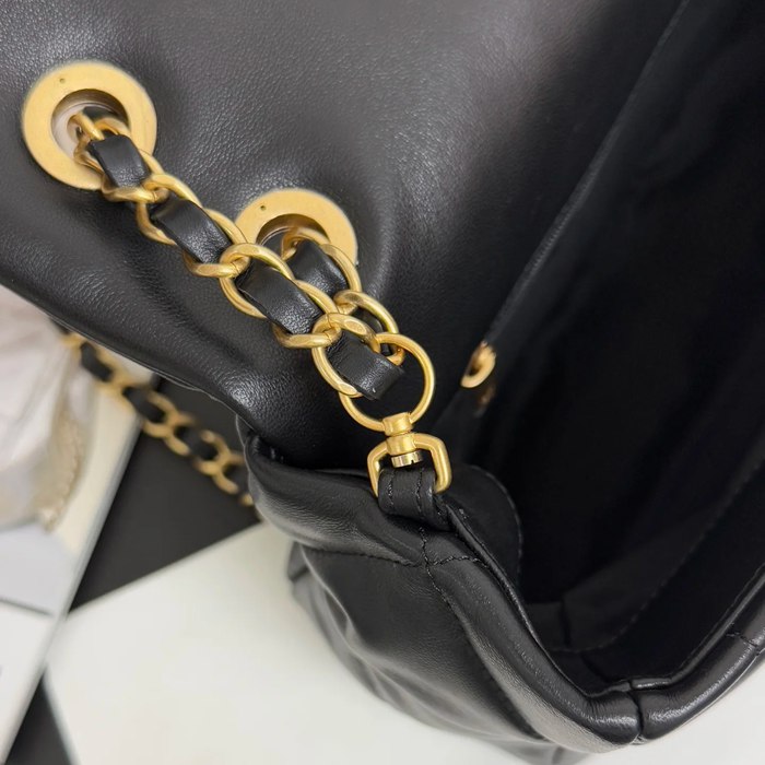 CHANEL 99527 ラムレザー 菱格紋 斜め掛けバッグ クラシック 27×19×9cm サイズ:27×19×9cm