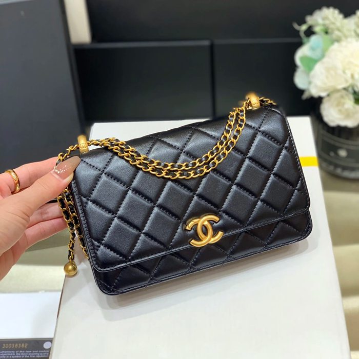 CHANEL AP2289 カーフレザー ブラック×ホワイト×レッド×グリーン×ゴールド 斜め掛けバッグ 19×12×3.5cm サイズ:19×12×3.5cm