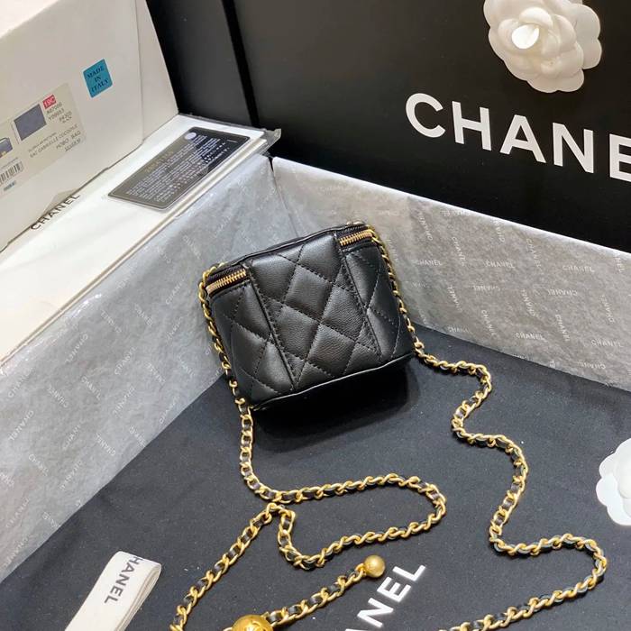 CHANEL AP1447 ラムレザー レッド 斜め掛けバッグ クラシック 11×8.5×7cm サイズ:11×8.5×7cm