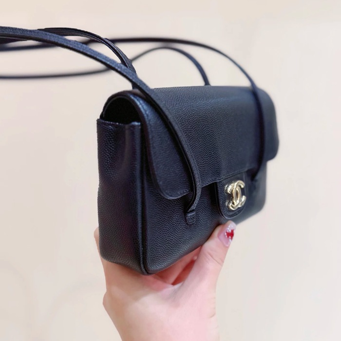 CHANEL カーフレザー ブラック 斜め掛けバッグ 有名人同款 ヴィンテージ 17×11.5×5cm サイズ:17×11.5×5cm