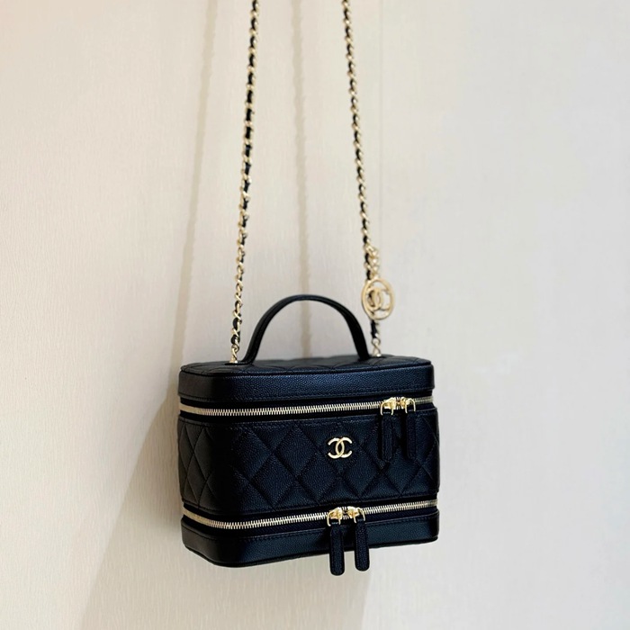 CHANEL カーフレザー 荔枝紋 ブラック×ゴールド 斜め掛けバッグ クラシック 17×13×9cm サイズ:17×13×9cm