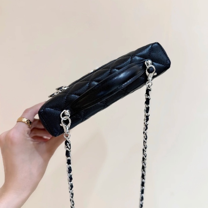 CHANEL カーフレザー 荔枝紋 ブラック×ゴールド 斜め掛けバッグ クラシック 19×17×5cm サイズ:19×17×5cm