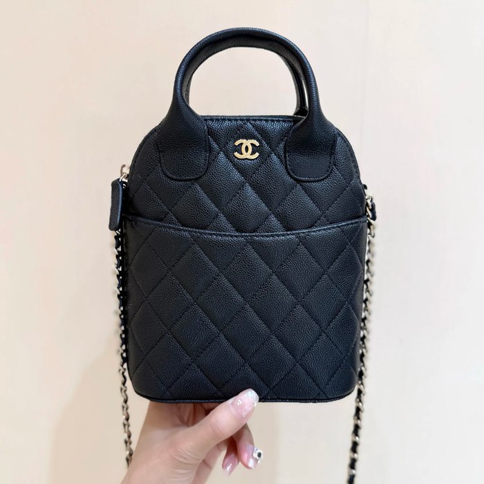 CHANEL カーフレザー 荔枝紋 ブラック×ゴールド 斜め掛けバッグ クラシック 18×17×6cm サイズ:18×17×6cm