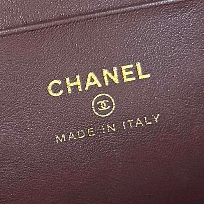 CHANEL カーフレザー 荔枝紋 ブラック×ゴールド 斜め掛けバッグ クラシック 18×17×6cm サイズ:18×17×6cm