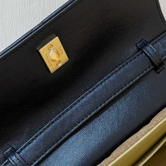 CHANEL ラムレザー 配色 斜め掛けバッグ 20×12×3.5cm サイズ:20×12×3.5cm