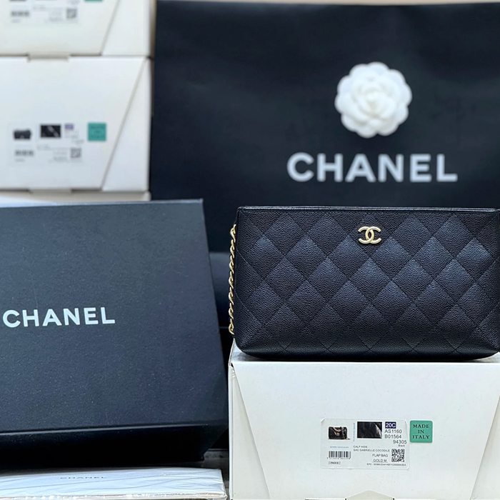 CHANEL カーフレザー 荔枝紋 ブラック×ゴールド 斜め掛けバッグ クラシック 23×12×8cm サイズ:23×12×8cm