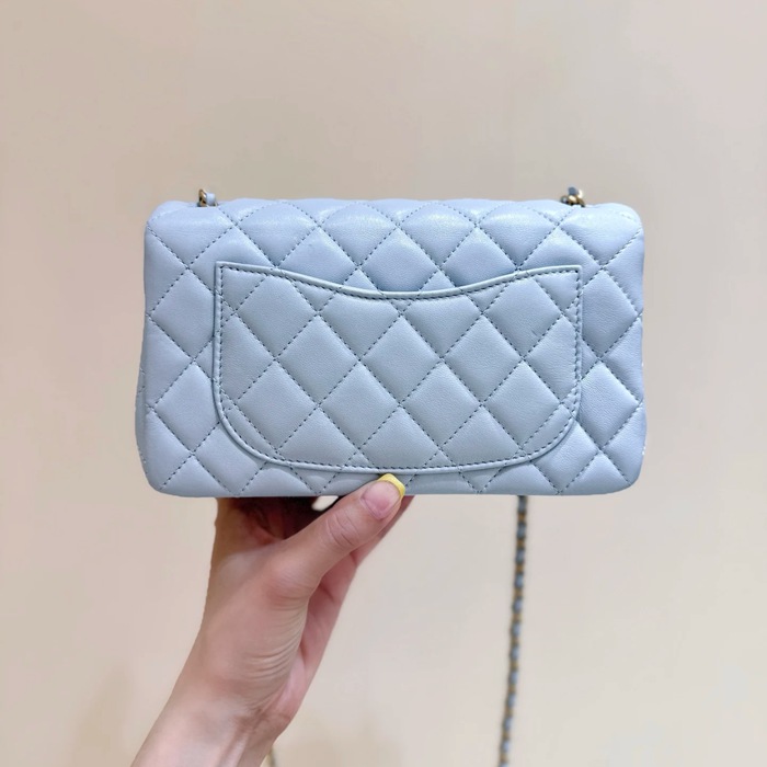 CHANEL ラムレザー ゴールド 斜め掛けバッグ 20×13×7cm サイズ:20×13×7cm