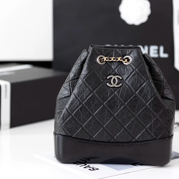 CHANEL A93820 カーフレザー ゴールド リュックサック 最高級品 23×22.5×10.5cm サイズ:23×22.5×10.5cm