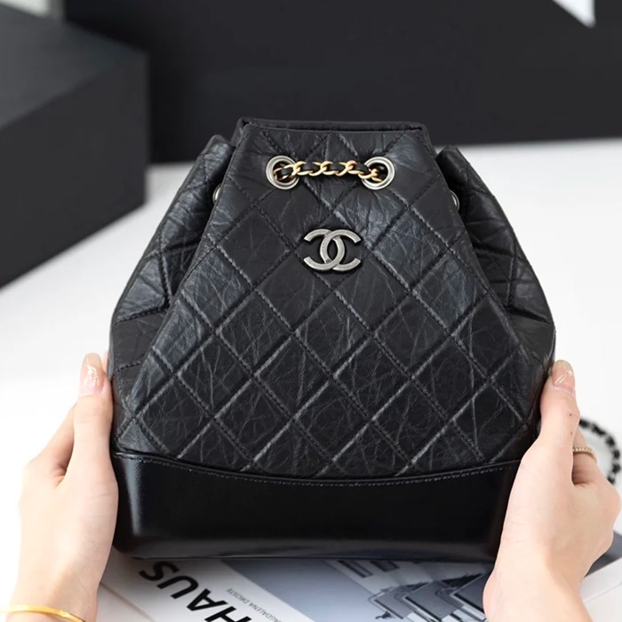 CHANEL A93820 カーフレザー ゴールド リュックサック 最高級品 23×22.5×10.5cm サイズ:23×22.5×10.5cm