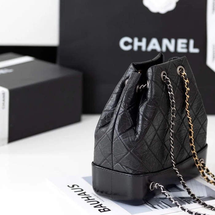 CHANEL A93820 カーフレザー ゴールド リュックサック 最高級品 23×22.5×10.5cm サイズ:23×22.5×10.5cm