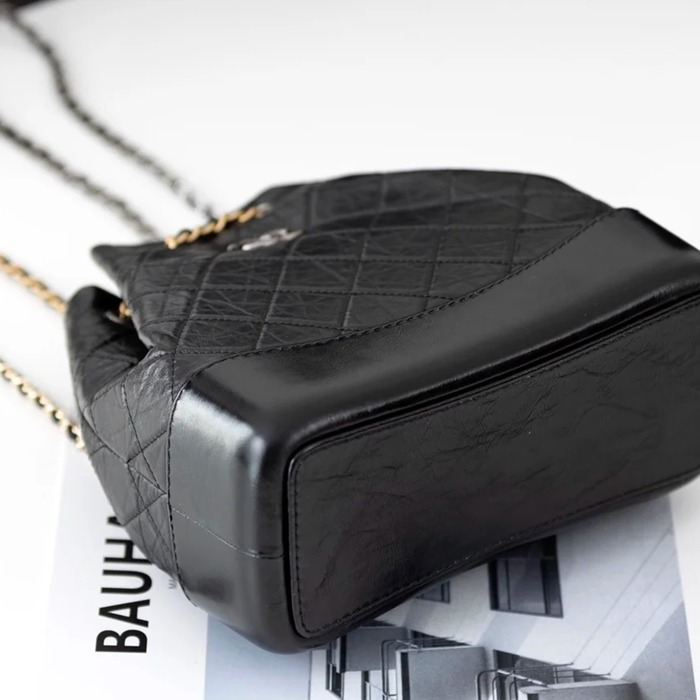 CHANEL A93820 カーフレザー ゴールド リュックサック 最高級品 23×22.5×10.5cm サイズ:23×22.5×10.5cm