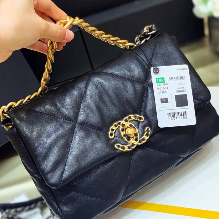 CHANEL ラムレザー 斜め掛けバッグ 小 中 30×20×10cm サイズ:30×20×10cm