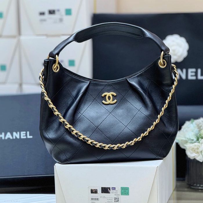 CHANEL カーフレザー ブラック×ゴールド ショルダーバッグ クラシック 秋冬 31×24×10cm サイズ:31×24×10cm