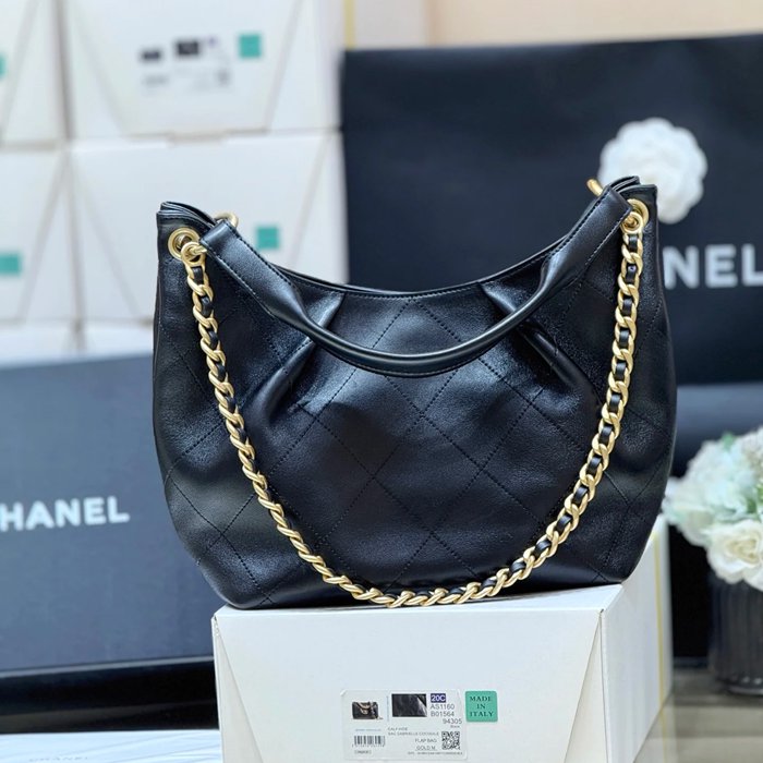 CHANEL カーフレザー ブラック×ゴールド ショルダーバッグ クラシック 秋冬 31×24×10cm サイズ:31×24×10cm