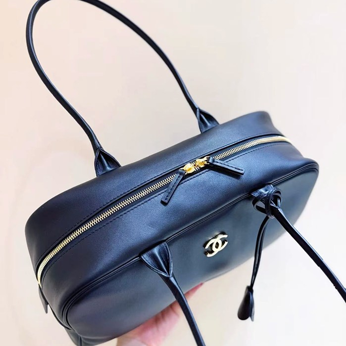 CHANEL カーフレザー ショルダーバッグ クラシック ヴィンテージ 35.5×19×12.5cm サイズ:35.5×19×12.5cm