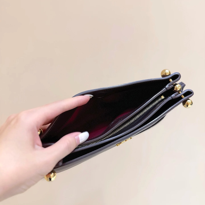 CHANEL AS6238 カーフレザー ショルダーバッグ 春夏 25×14×4cm サイズ:25×14×4cm