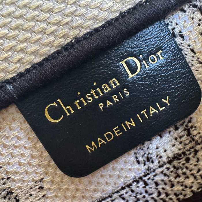DIOR 刺繍、レター、リボン ホワイト ショルダーバッグ、ハンドバッグ、ハンドバッグ 中 ミニ 26.5x21.0x14.0cm サイズ:26.5x21x14cm