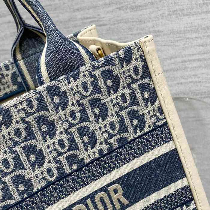 DIOR 8004 カーフレザー 刺繍、レター ホワイト、ブルー 斜め掛けバッグ、トートバッグ 小 クラシック 26.0x21.0x12.0cm サイズ:26x21x12cm