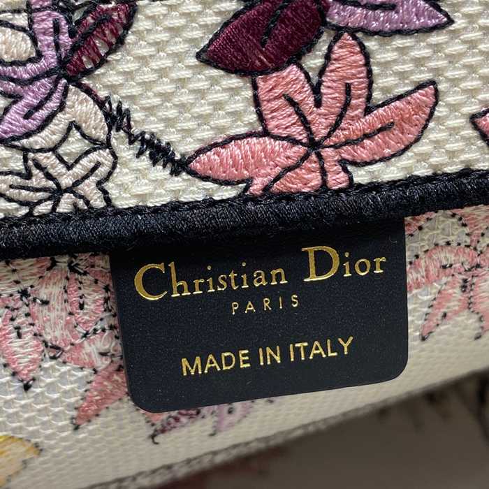 DIOR 刺繍、レター、パッチワーク パープル トートバッグ 中 新作 36.0x28.0x18.0cm サイズ:36x28x18cm