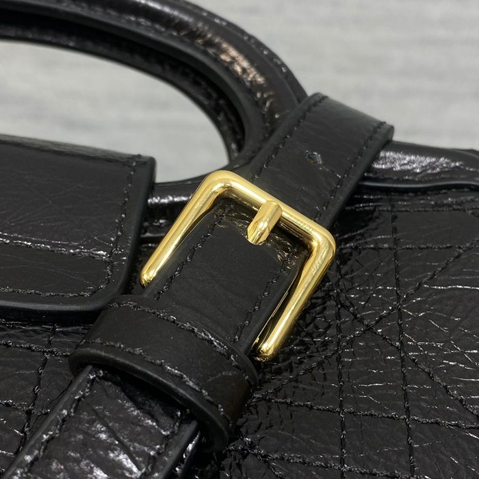 DIOR チェーン ブラック、レッド ハンドバッグ、チェーンバッグ ミニ 新作 18.5x13.0x8.5cm サイズ:18.5x13x8.5cm