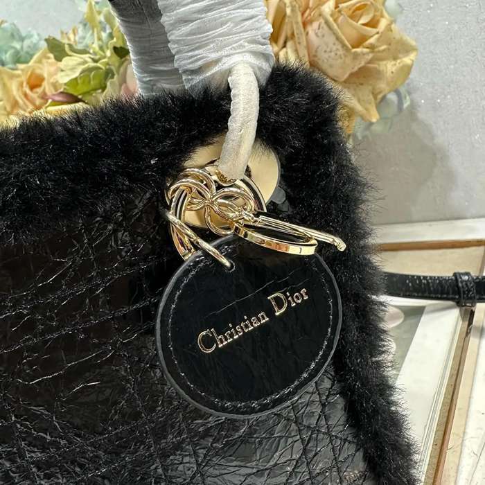 DIOR 0505 スエード、チェーン ブラック、ベージュ 斜め掛けバッグ、ショルダーバッグ、ハンドバッグ ミニ 17.0x15.0x7.0cm サイズ:17x15cm