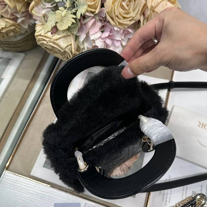 DIOR 0505 スエード、チェーン ブラック、ベージュ 斜め掛けバッグ、ショルダーバッグ、ハンドバッグ ミニ 17.0x15.0x7.0cm サイズ:17x15cm