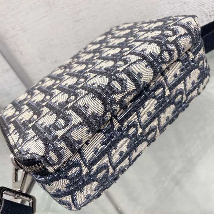 DIOR モノグラム、フラワー ブラック、イエロー、ゴールド 斜め掛けバッグ、ショルダーバッグ 17.0x12.5x5.0cm サイズ:17x12.5cm