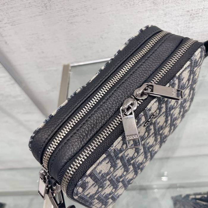DIOR モノグラム、フラワー ブラック、イエロー、ゴールド 斜め掛けバッグ、ショルダーバッグ 17.0x12.5x5.0cm サイズ:17x12.5cm