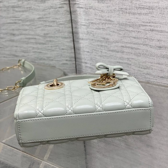 DIOR ラムレザー リボン グリーン 斜め掛けバッグ、ショルダーバッグ、レディーディオール 小 ミニ 19.0x10.5x5.5cm サイズ:19x10.5x5.5cm