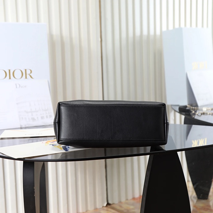 DIOR 0715 ラムレザー、レザー、チェーン レター、リボン ブラック 斜め掛けバッグ、ハンドバッグ、チェーンバッグ 小 新作 サイズ:26x16x10cm