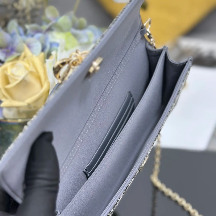 DIOR チェーン 刺繍、レター グレー、ベージュ 斜め掛けバッグ、ショルダーバッグ、ハンドバッグ 新作 クラシック 21.0x11.5x4.0cm サイズ:21x11.5cm