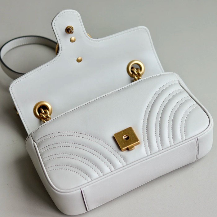GUCCI 446744 レザー ベージュ、グレー、ゴールド 斜め掛けバッグ、ショルダーバッグ、ハンドバッグ、財布、ハンドバッグ GG、マルモント、新作 22cm サイズ:23x14x6cm