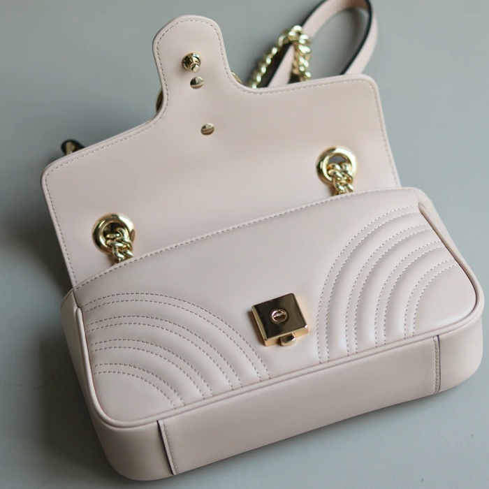 GUCCI 446744 レザー ピンク、ベージュ、ゴールド 斜め掛けバッグ、ショルダーバッグ、ハンドバッグ、財布、ハンドバッグ GG、マルモント、新作 22cm サイズ:23x14x6cm