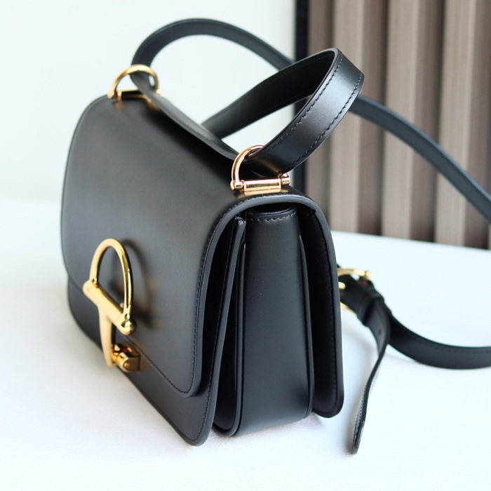 GUCCI 846705 レザー ゴールド ショルダーバッグ 馬銜、クラシック 22cm サイズ:22.5x14x8cm