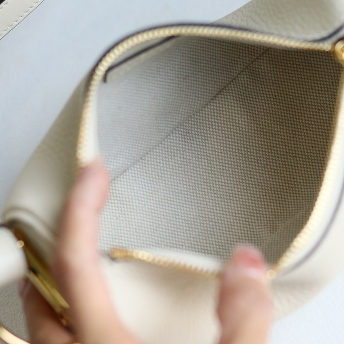 GUCCI 860784 カーフレザー、レザー ホワイト、ブラウン、ゴールド ハンドバッグ 馬銜、クラシック 20x19cm サイズ:20x19cm