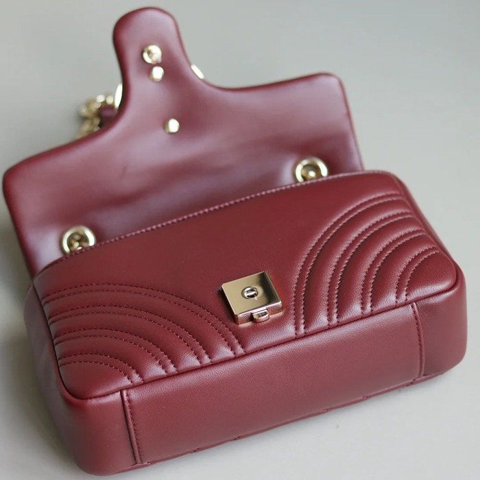 GUCCI 837280 ラムレザー、レザー ブラウン、ゴールド ハンドバッグ GG、マルモント、新作 22x12cm サイズ:22x12cm