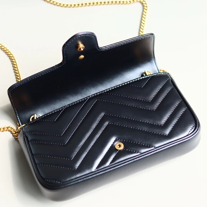 GUCCI 751526 カーフレザー、本革 斜め掛けバッグ、チェーンバッグ、カードケース、ハンドバッグ GG、マルモント、クラシック 21x12cm サイズ:21x12cm