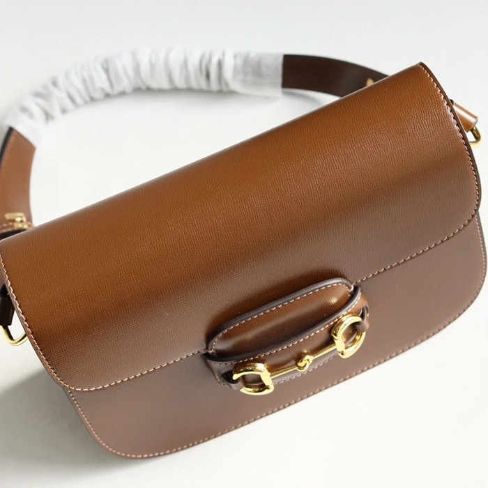 GUCCI 602204 ブラウン 斜め掛けバッグ 馬銜 25x18cm サイズ:25x18cm