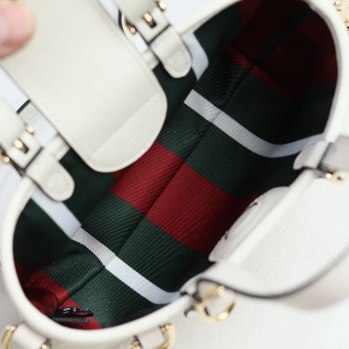 GUCCI 855491 レザー ブラウン、ベージュ 斜め掛けバッグ、ハンドバッグ GG 18cm サイズ:18x15x6.5cm