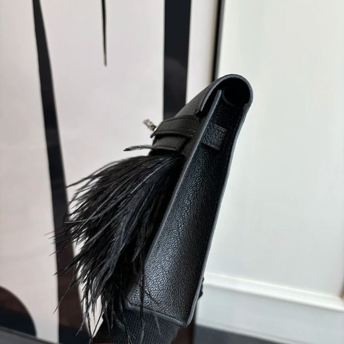 HERMES ケリー ダチョウ革 脇下バッグ Kelly サイズ:
