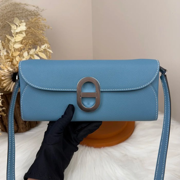 HERMES カーフスキン デニムブルー 斜め掛けバッグ セミハンドメイド 金具ゴールド/シルバー 10×2.5cm サイズ:24×10×2.5cm