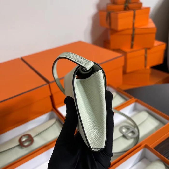HERMES カーフスキン 脇下バッグ セミハンドメイド 24cm サイズ:24cm